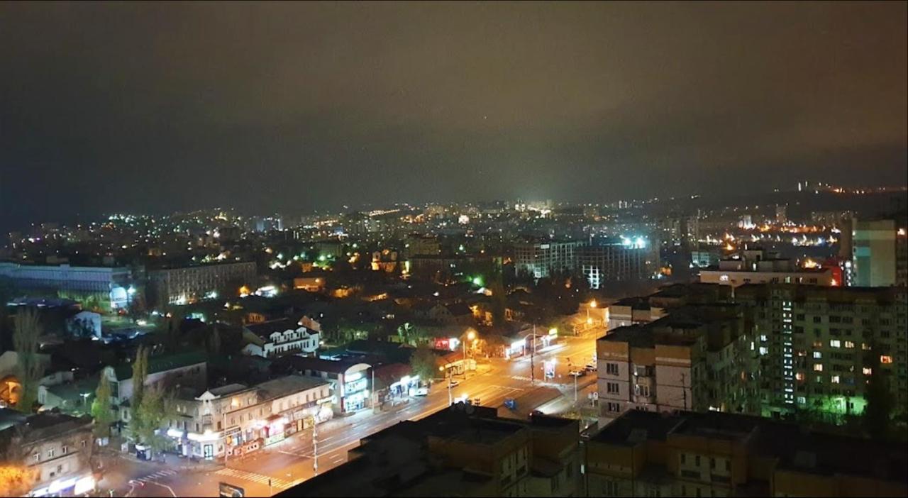 Enjoy Panoramic Views- 2 Min To Main Street Chisinau